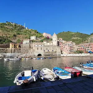 Seabreeze , Vernazza Italie