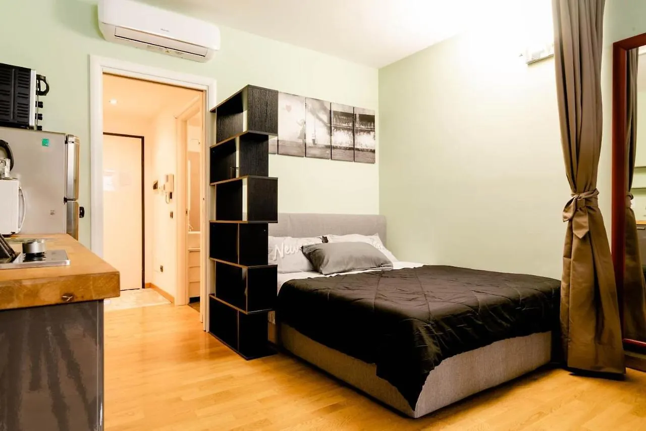 Central Studio Apartment - 24H Self Checkin Milánó