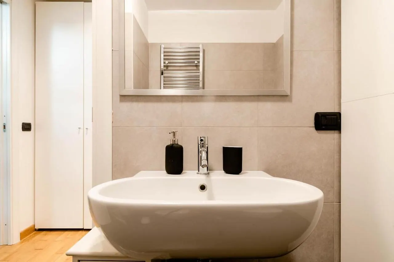 Central Studio Apartment - 24H Self Checkin Milan